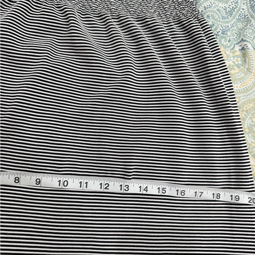 Sleeveless Striped Midi Dress Smocked Bodice L/XL Black and White LARK + GREY - Picture 6 of 7
